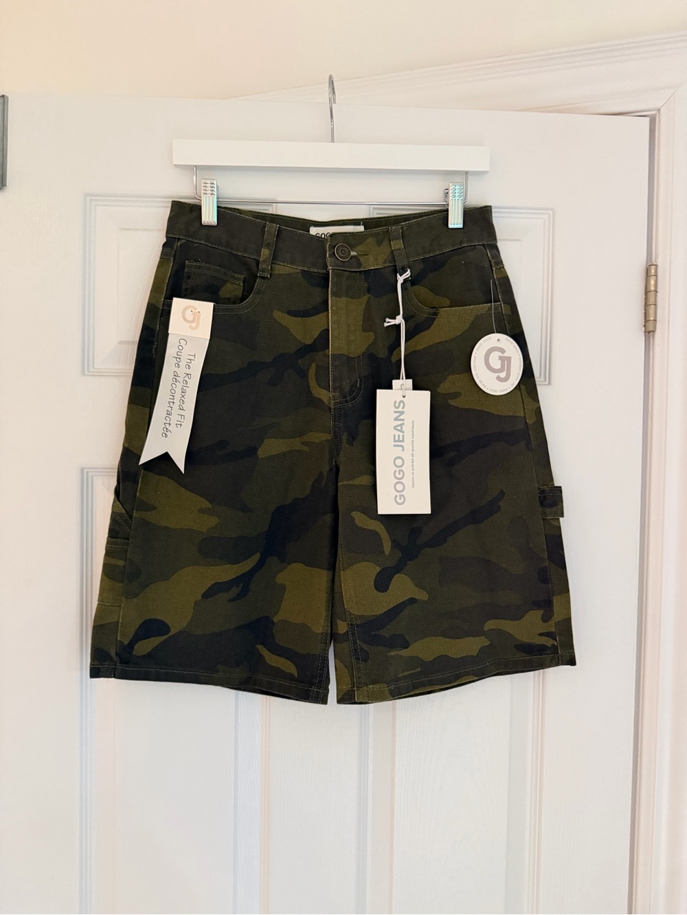 NWT GOGO Jeans Camo Cargo Bermuda Shorts Size 5/27